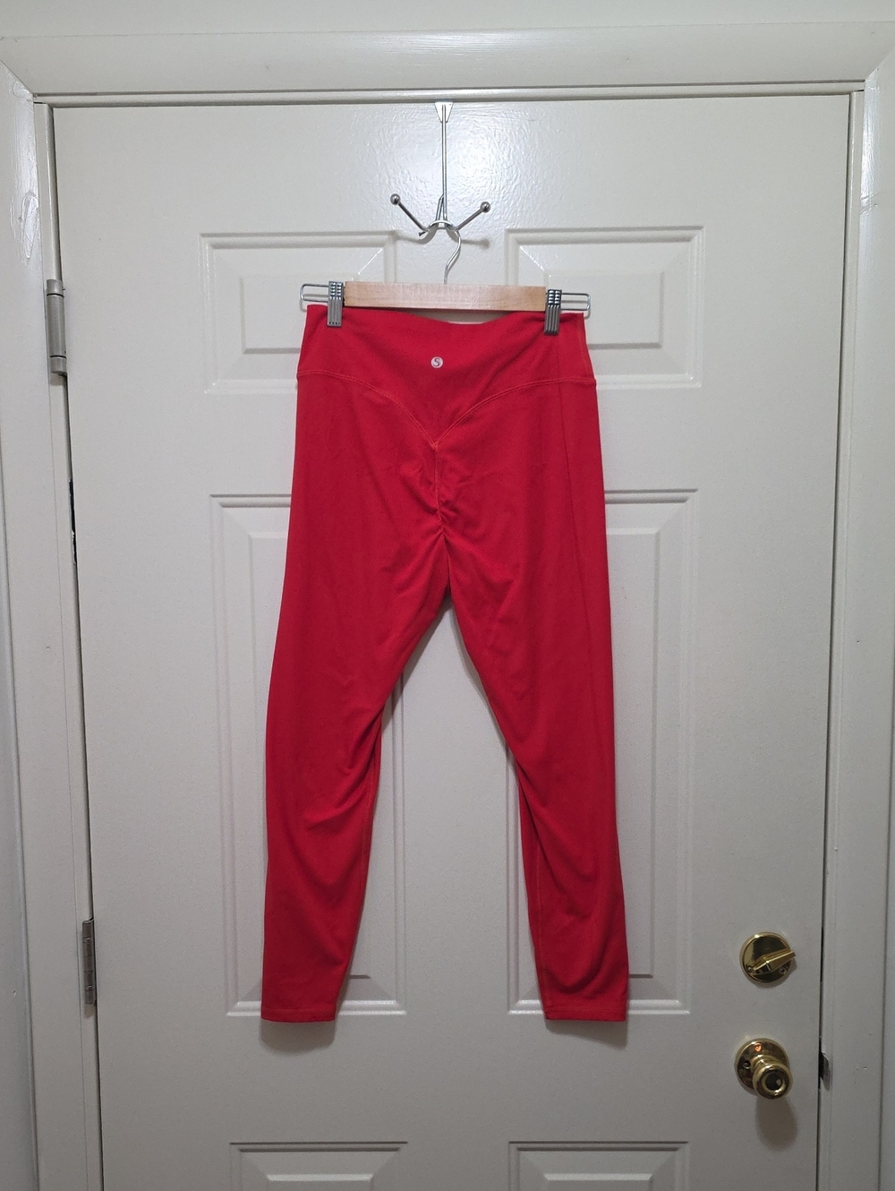 Ruched-Back Red Active Leggings for Women